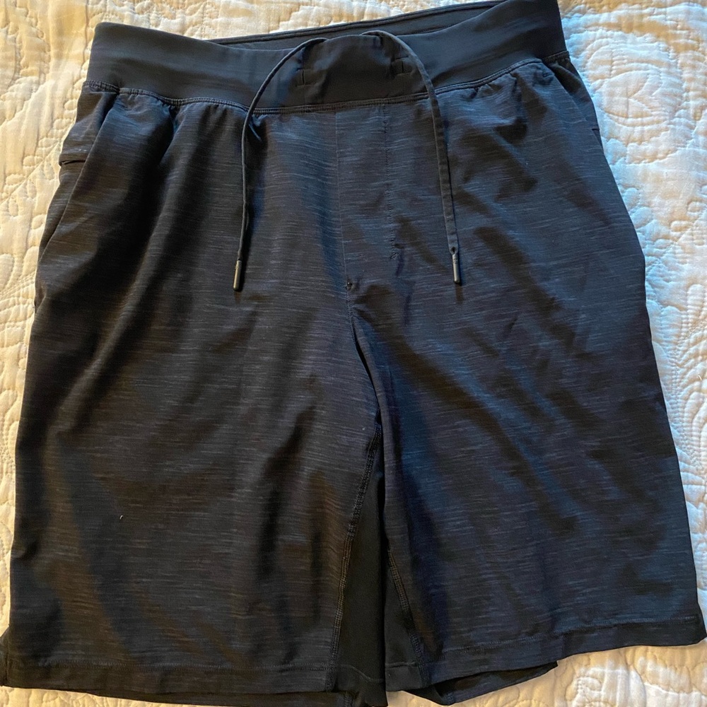 LuluLemon Black Shorts Mens Medium